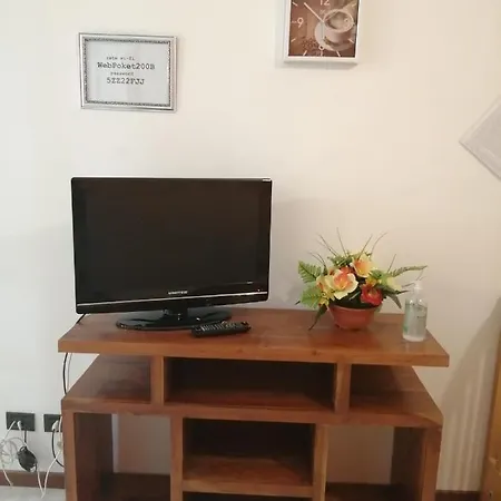 Cadelvolto Carrista7 Leo Apartment