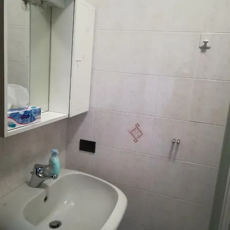 Cadelvolto Carrista7 Leo Apartment